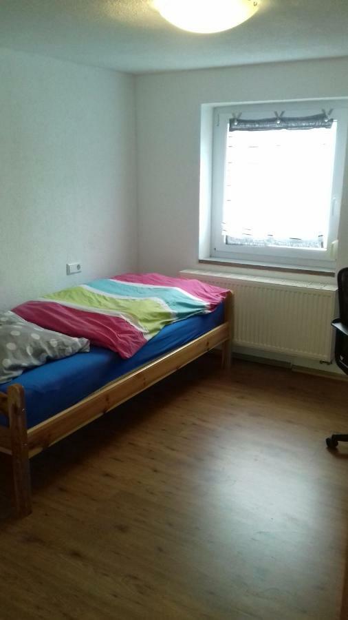 Biberach-Riss-Zimmer-Frei, Einzel-Zimmer Bad Kueche Birkenhard Habitación foto